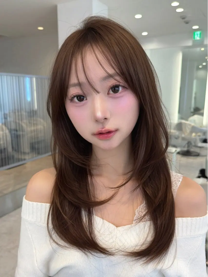 ロング 顔周りカット ハッシュカット ハイレイヤー 髪質改善 韓国風ヘア カット ヘアカラー トリートメント 韓国レイヤー/透明感 /髪質改善/アジキのヘアスタイル
