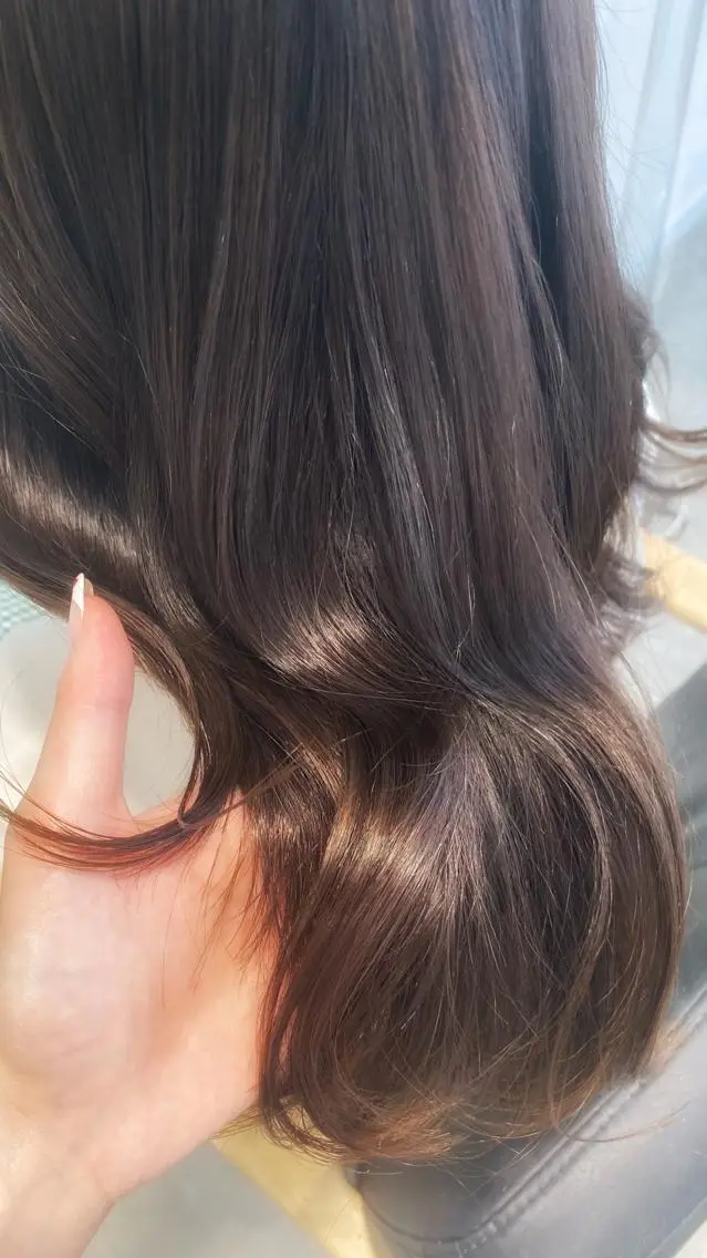 美髪応援🪄選べる内部補修Aujua or ラメラメトリートメント(シャンプーブロー代込)の写真