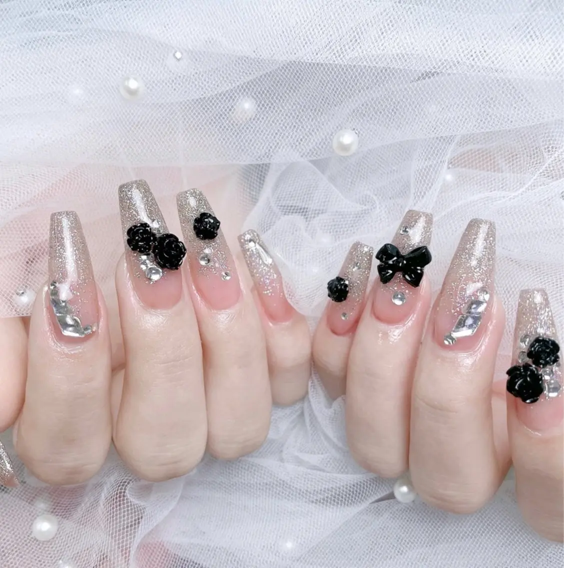 ロング 外国人風カラー 韓国風ヘア ハンドネイル E🌷nail 長さだし専門店のネイルデザイン