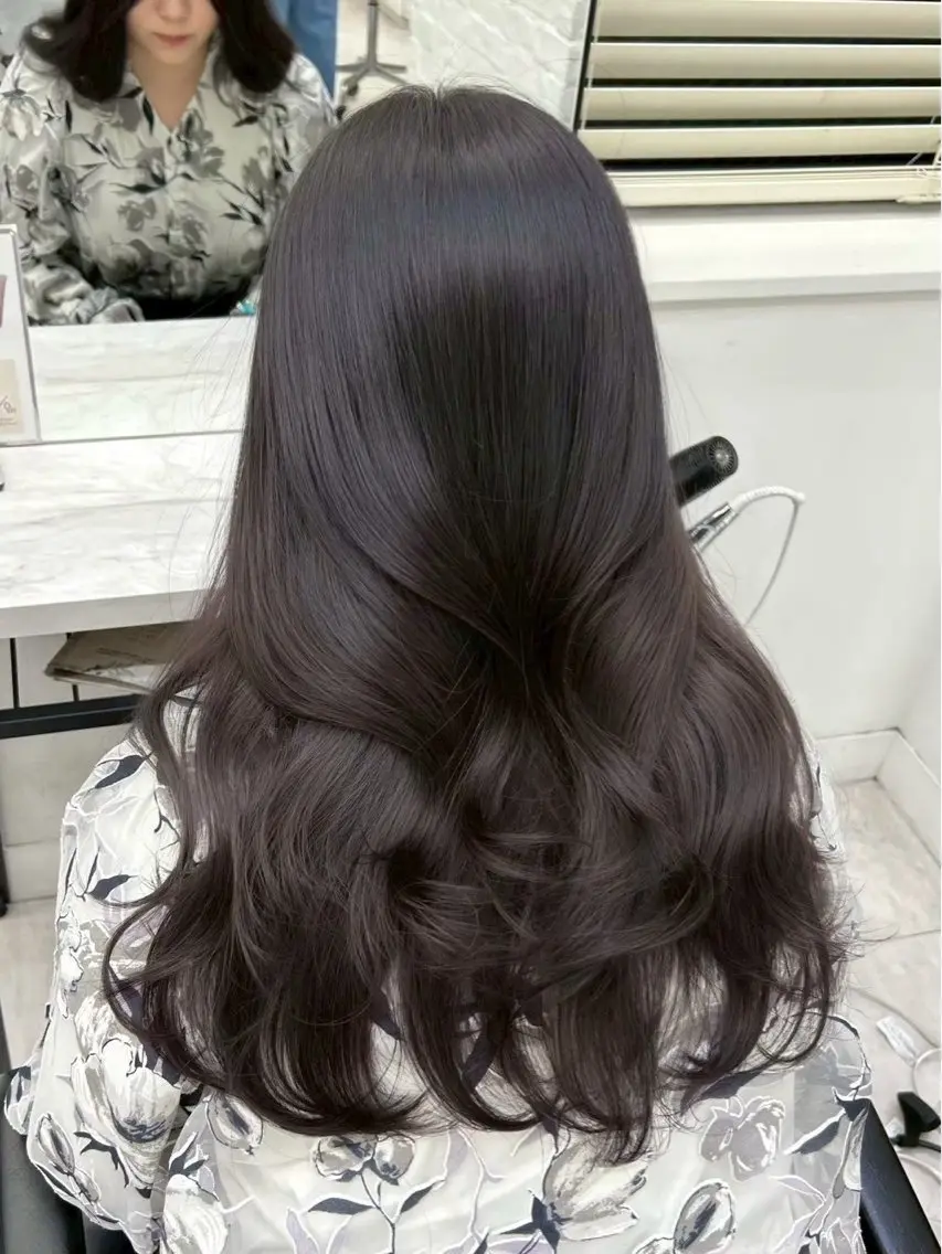 セミロング カット ヘアカラー トリートメント 失敗しない顔まわり× 小顔補正レイヤー難波のヘアスタイル