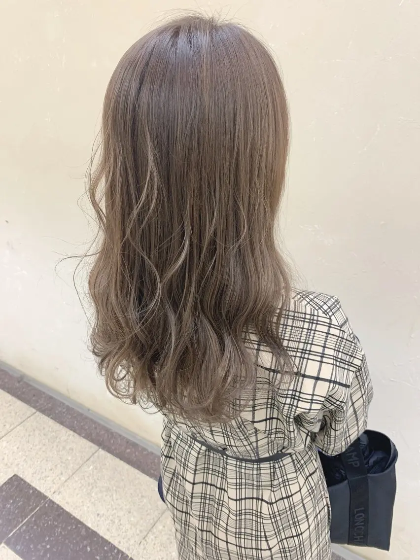 セミロング レイヤーカット トリートメント カット ヘアカラー トリートメント 桑原 卓弥のヘアスタイル