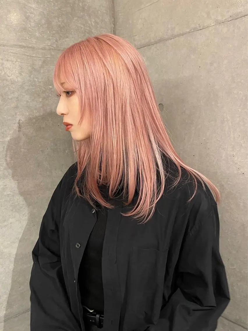 セミロング カラー ブリーチ ピンクカラー レイヤーカット ハッシュカット/ハイ トーン/HIROKIのヘアスタイル