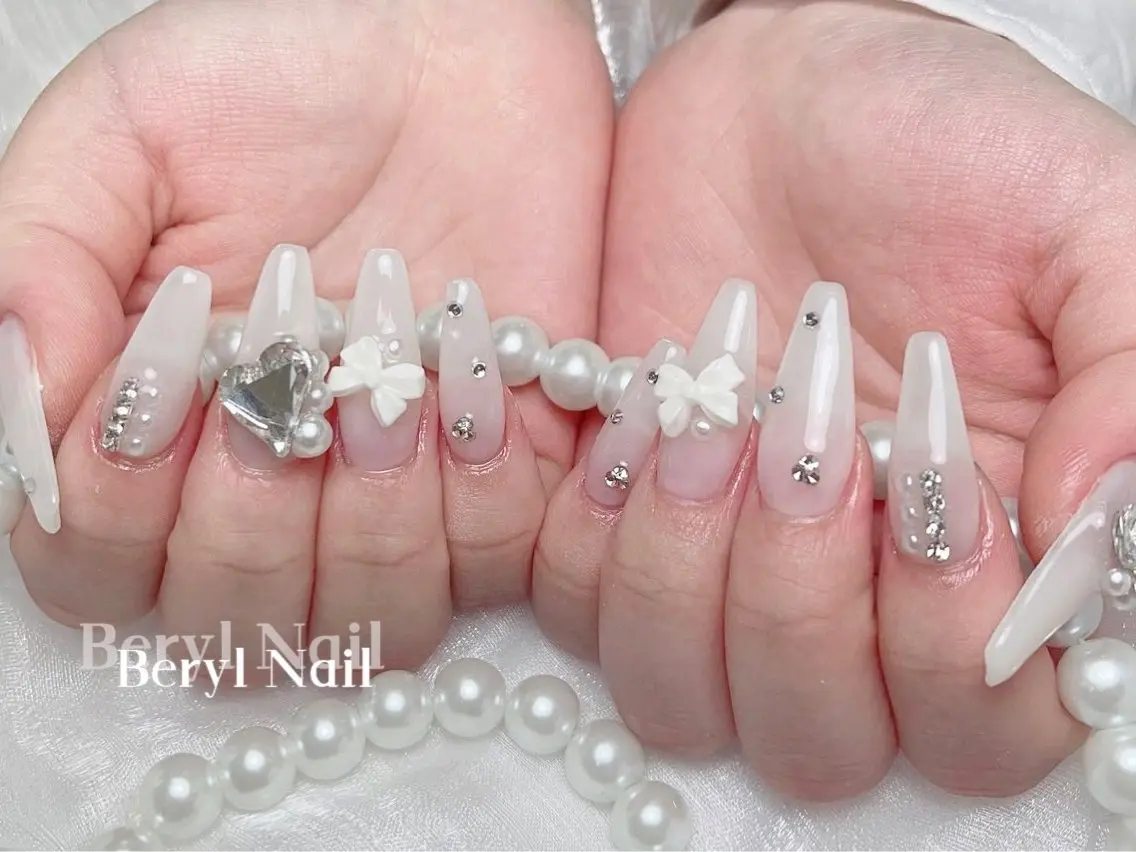 ロング Beryl Nail 新大久保のネイルデザイン