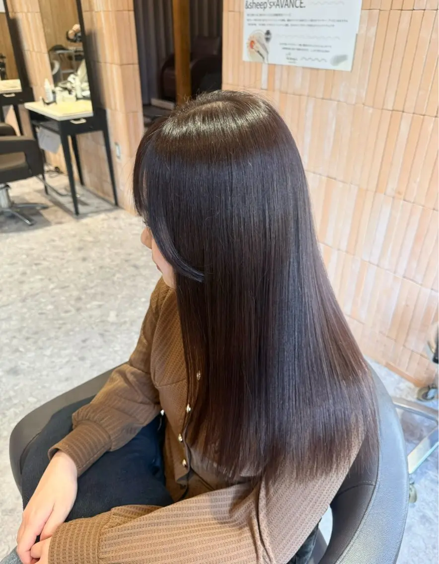 ロング チョコレートブラウン カット ヘアカラー トリートメント 佐藤 凜華のヘアスタイル