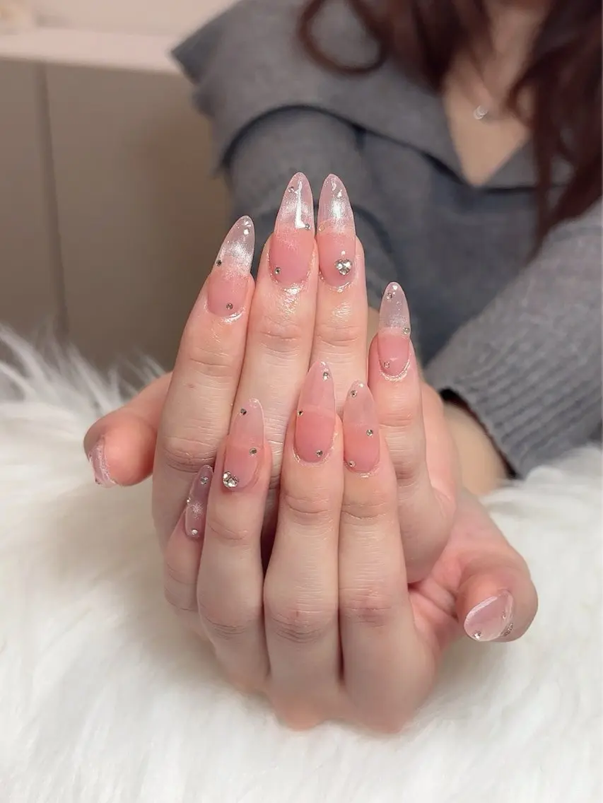 ネイル フレンチネイル マグネットネイル マグネットフレンチ 鶴橋♡̴⟡.˚ネイル kpop.ワンホンのネイルデザイン