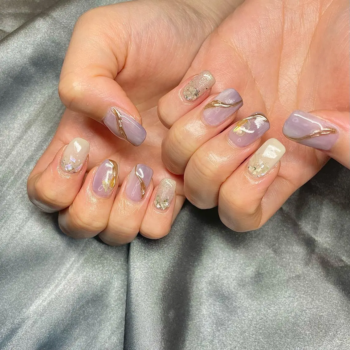ミディアム カラー パーマ ヘアアレンジ メンズ キッズ ネイル マツエク・マツパ アイブロウ パープルカラー パープル el. by Aoのネイルデザイン