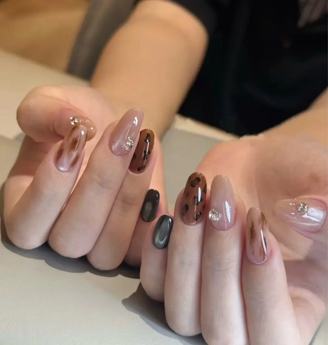 ネイル ハンドネイル Yuri ユリのネイルデザイン