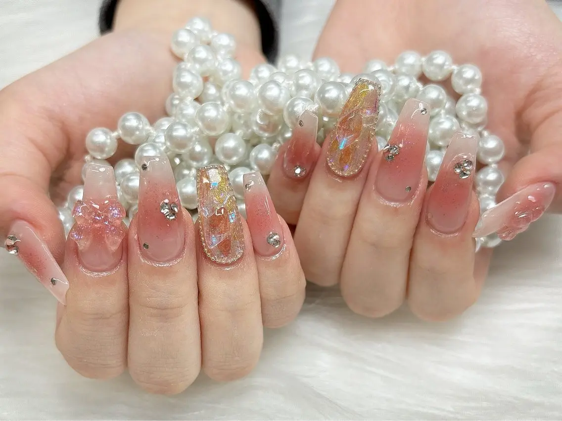 ネイル ルナ 🎀のネイルデザイン