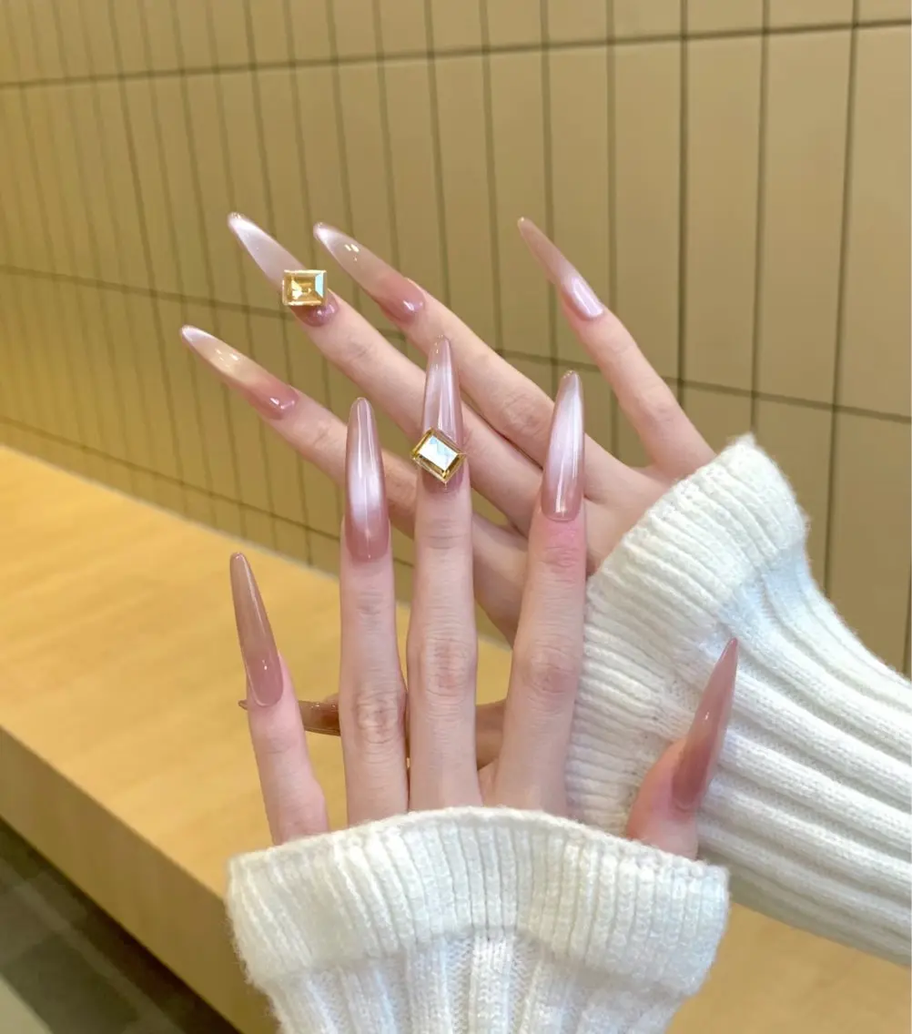 ネイル アートネイル オーロラネイル チークネイル フレンチネイル ガラスフレンチ 🎀🎀YooLi Nail Salonのネイルデザイン