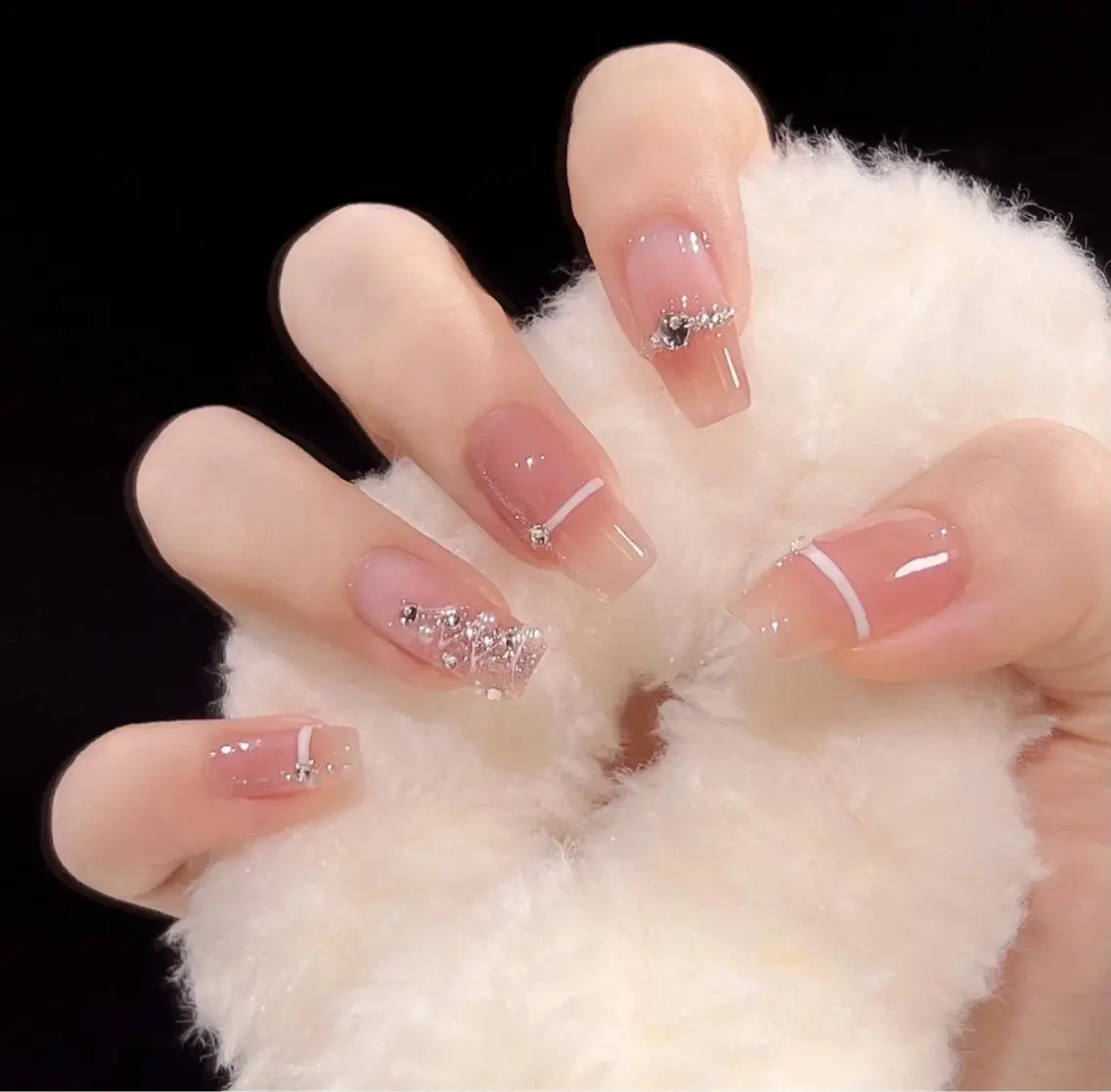 ネイル ハンドネイル Queens ciciのネイルデザイン