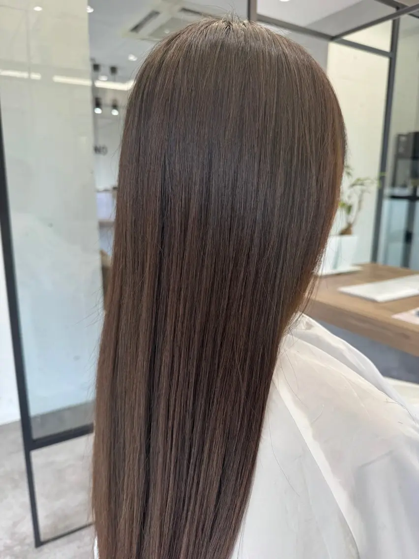 セミロング カット ヘアカラー 高橋 廉人のヘアスタイル