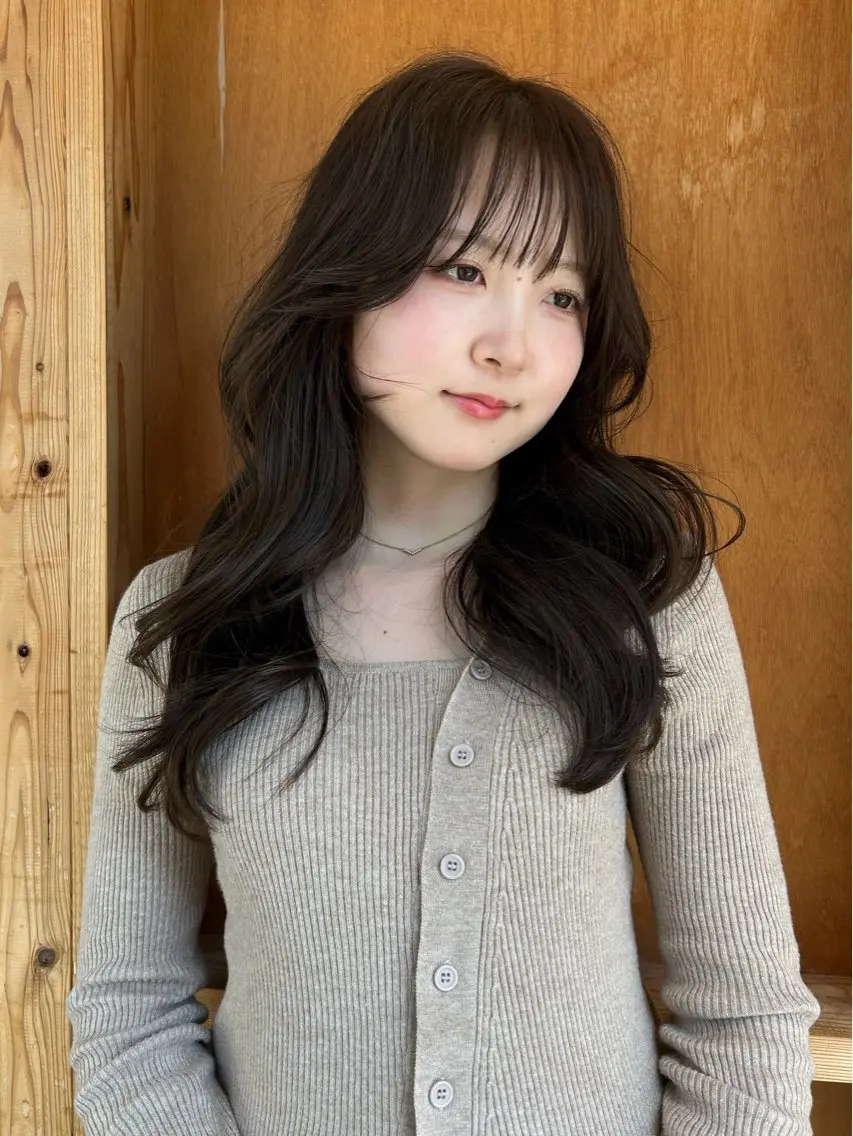 ロング 顔周りカット レイヤーカット 小顔カット カット ヘアカラー funnu ⋆꙳なつみのヘアスタイル