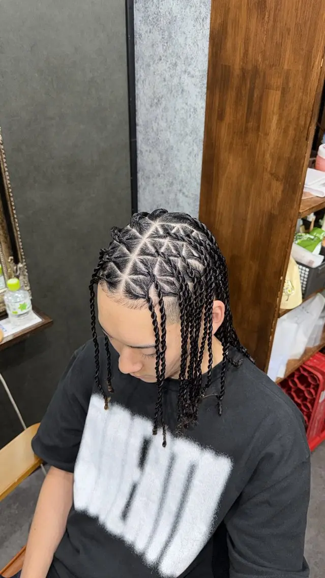比嘉 志温のヘアスタイル