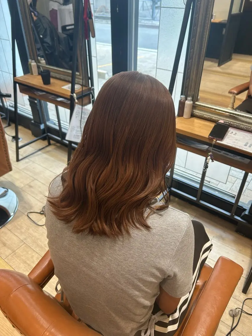 セミロング カラー ヘアカラー 松尾 遥花のヘアスタイル