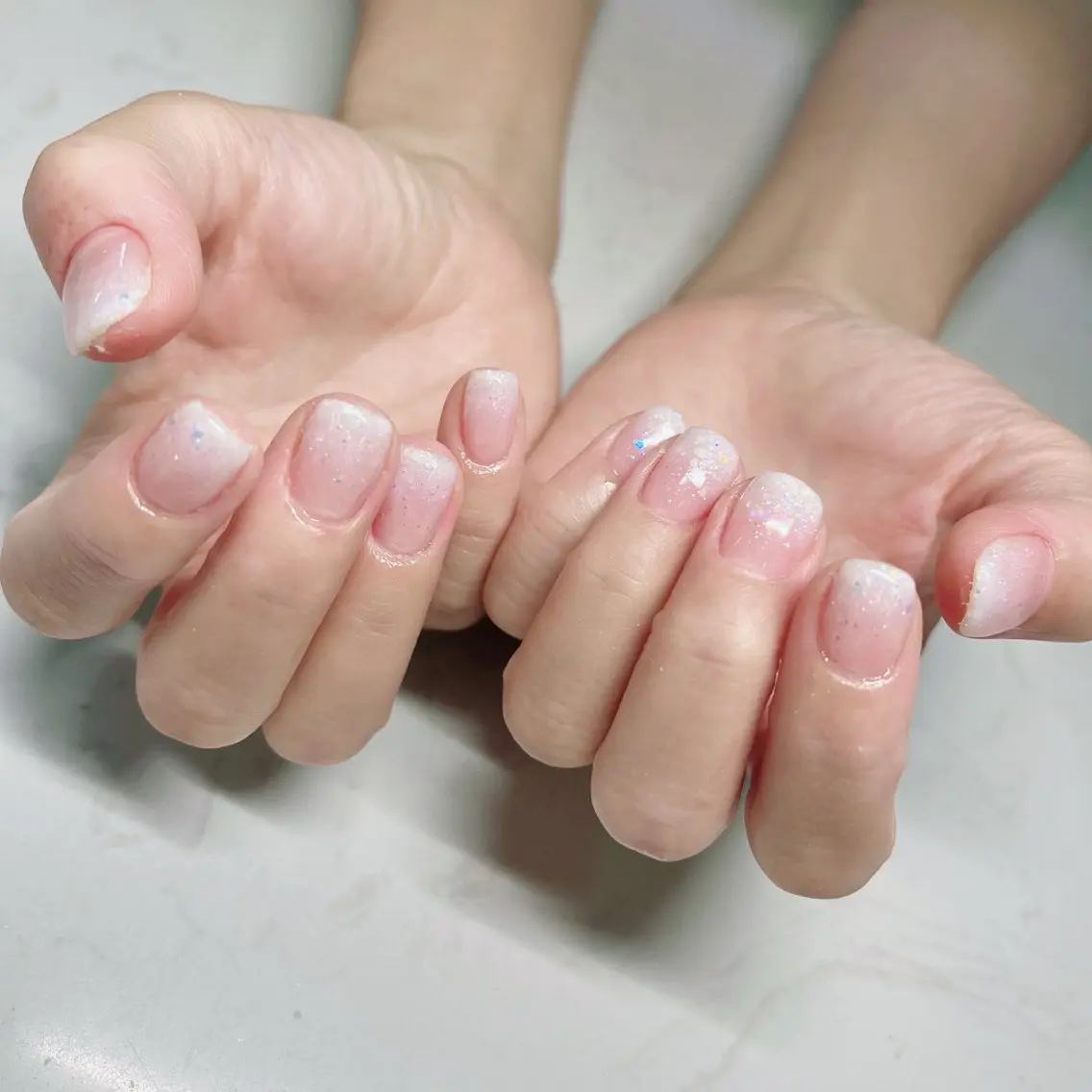 ネイル グラデーション ラメ(グリッター) piyo 🌼*･のネイルデザイン