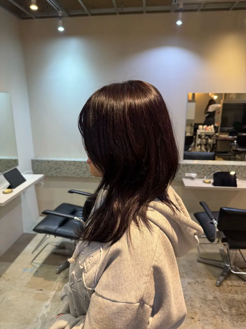 カラー ヘアカラー トリートメント 櫻木 志穏のヘアスタイル