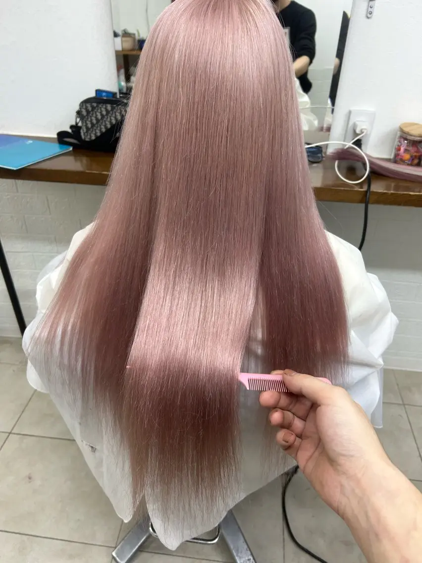 カラー 最高級エクステ /羽エクステ白石宇由のヘアスタイル