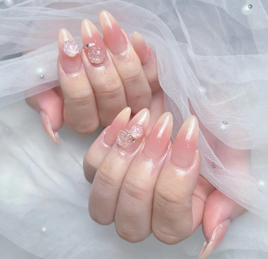ネイル アートネイル オーロラネイル チークネイル 長さ出し フットネイル Miya _nailのネイルデザイン
