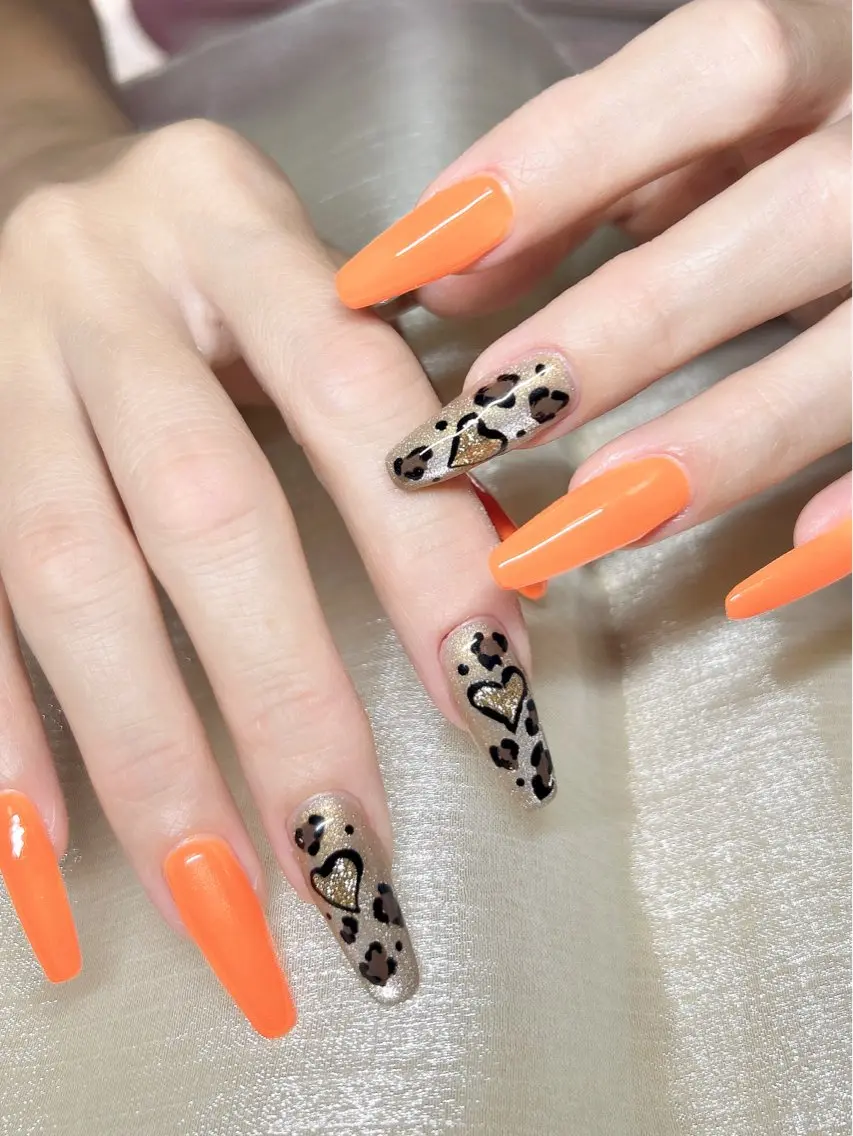 ネイル マグネットネイル 持ち込み LUKA NAILのネイルデザイン