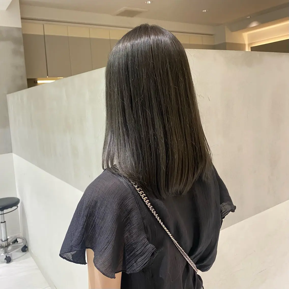 ミディアム カラー ブリーチ ダブルカラー グレージュ ブリーチなしカラー オリーブカラー 艶感/ナチュラル 🌿マアヤのヘアスタイル