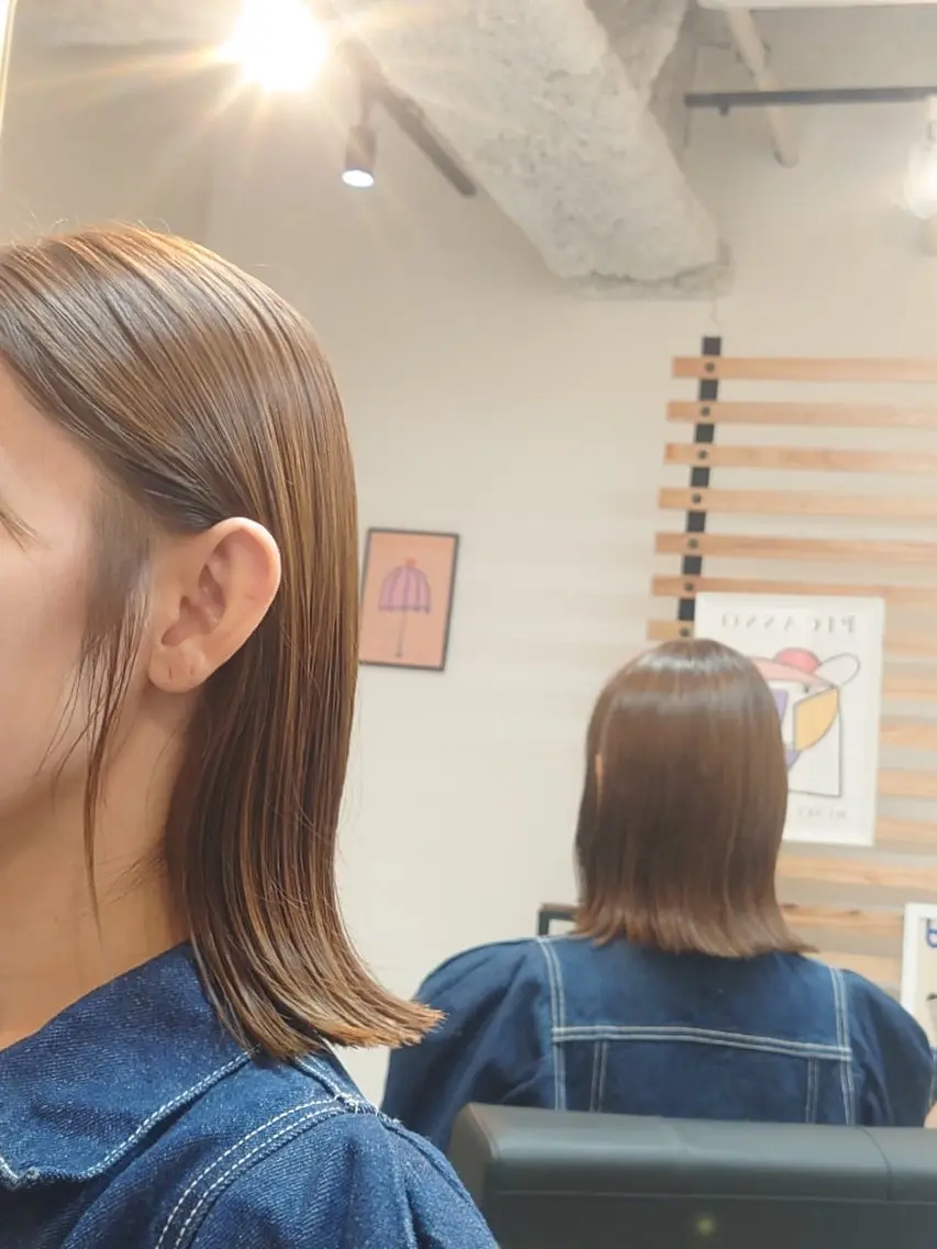ミディアム カラー 外ハネヘア カット ヘアカラー トリートメント aimée 神戸 オヤナギ　ユキ🦄のヘアスタイル