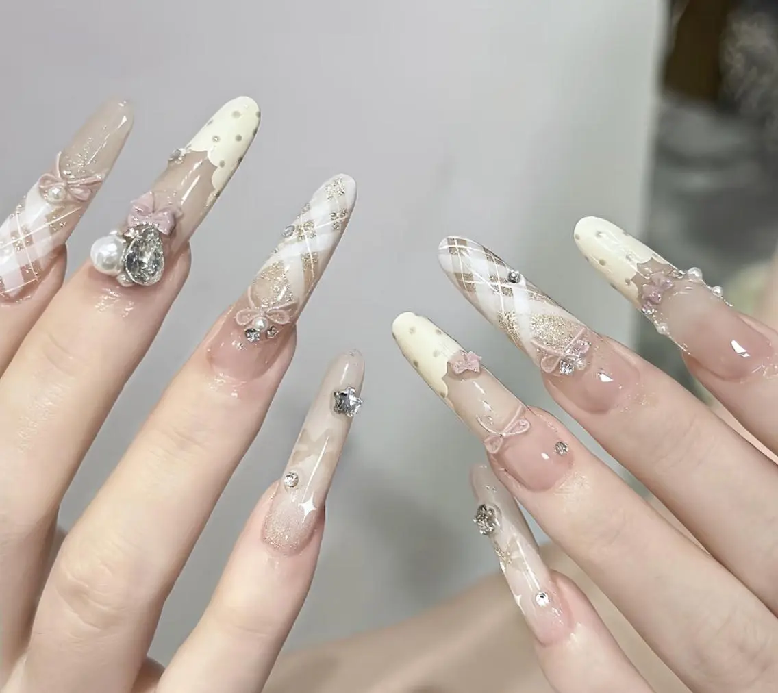 ネイル ハンドネイル Pure&Rich Nailのネイルデザイン