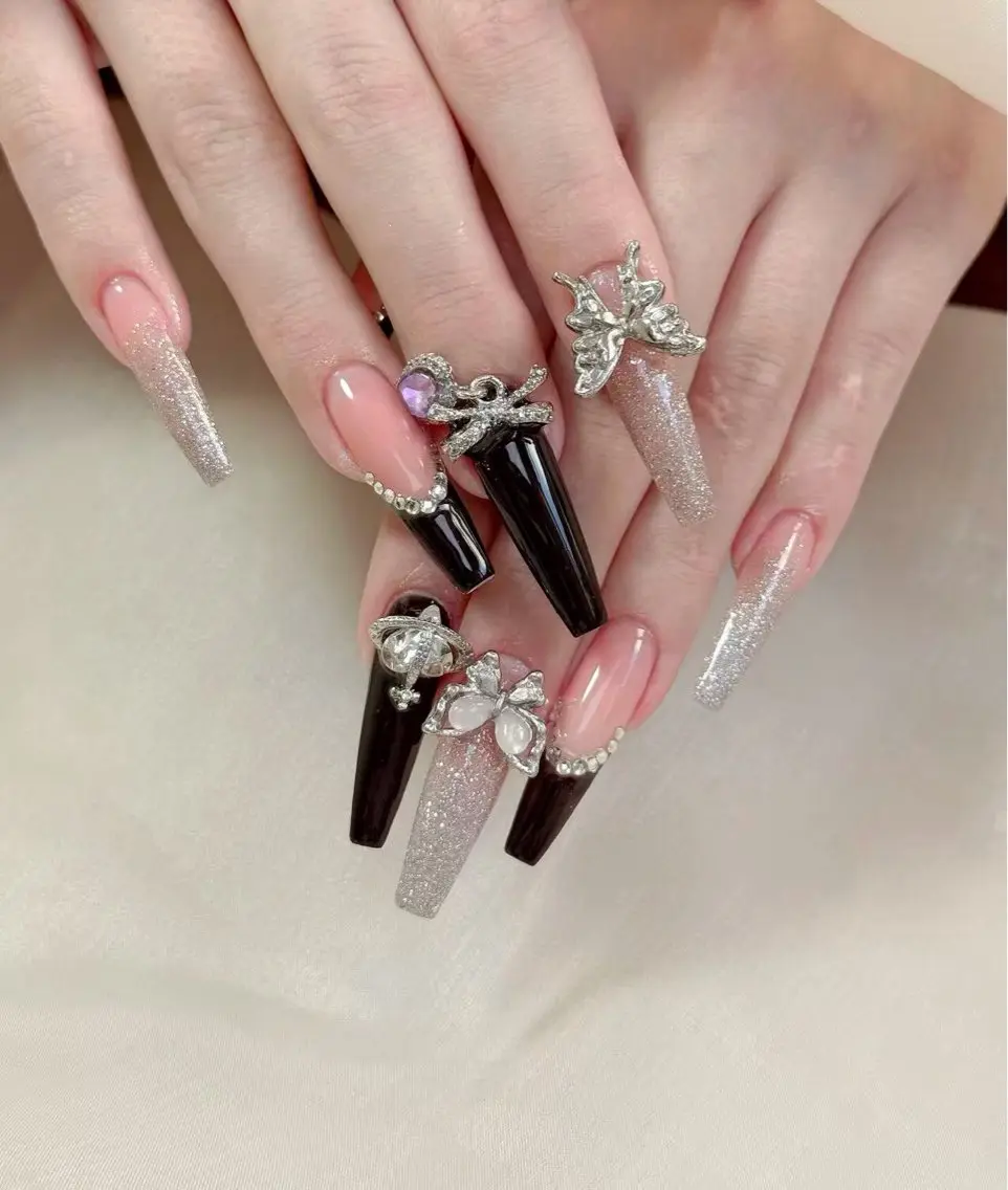 【每日1名限定👑】【チップ長さ出し】+持ち込みデザイン＋パーツやり放題 ✨（初回ソフトジェルオフ無料／ケア込み）の写真