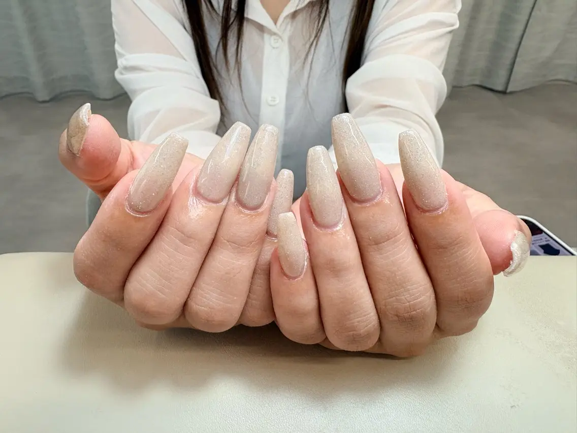【HAND】チップ長さ出し🌙ワンカラー/ラメの写真