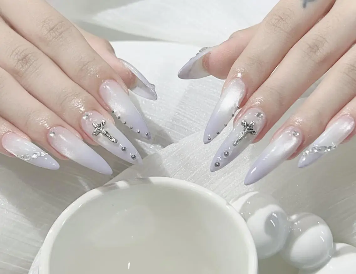 ネイル ハンドネイル エリ🫧 nail池袋東口のネイルデザイン