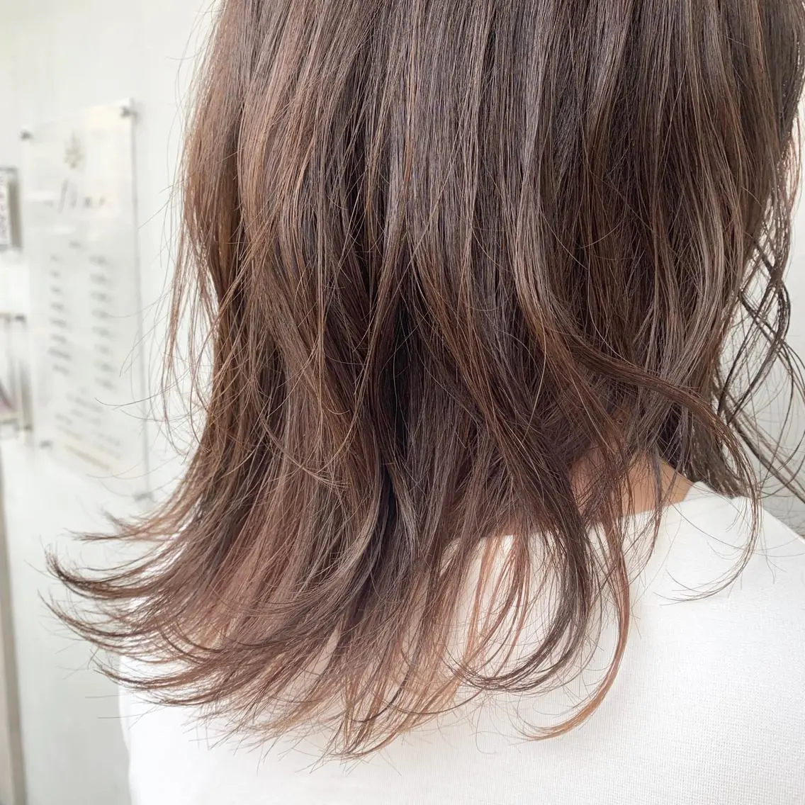ミディアム カラー インナーカラー ︎︎🧸 ユリ ︎︎🧸のヘアスタイル