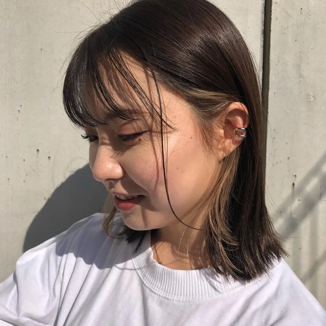 ミディアム カラー イヤリングカラー ヘアカラー ナチュラル透明感🌱 小山美樹子のヘアスタイル