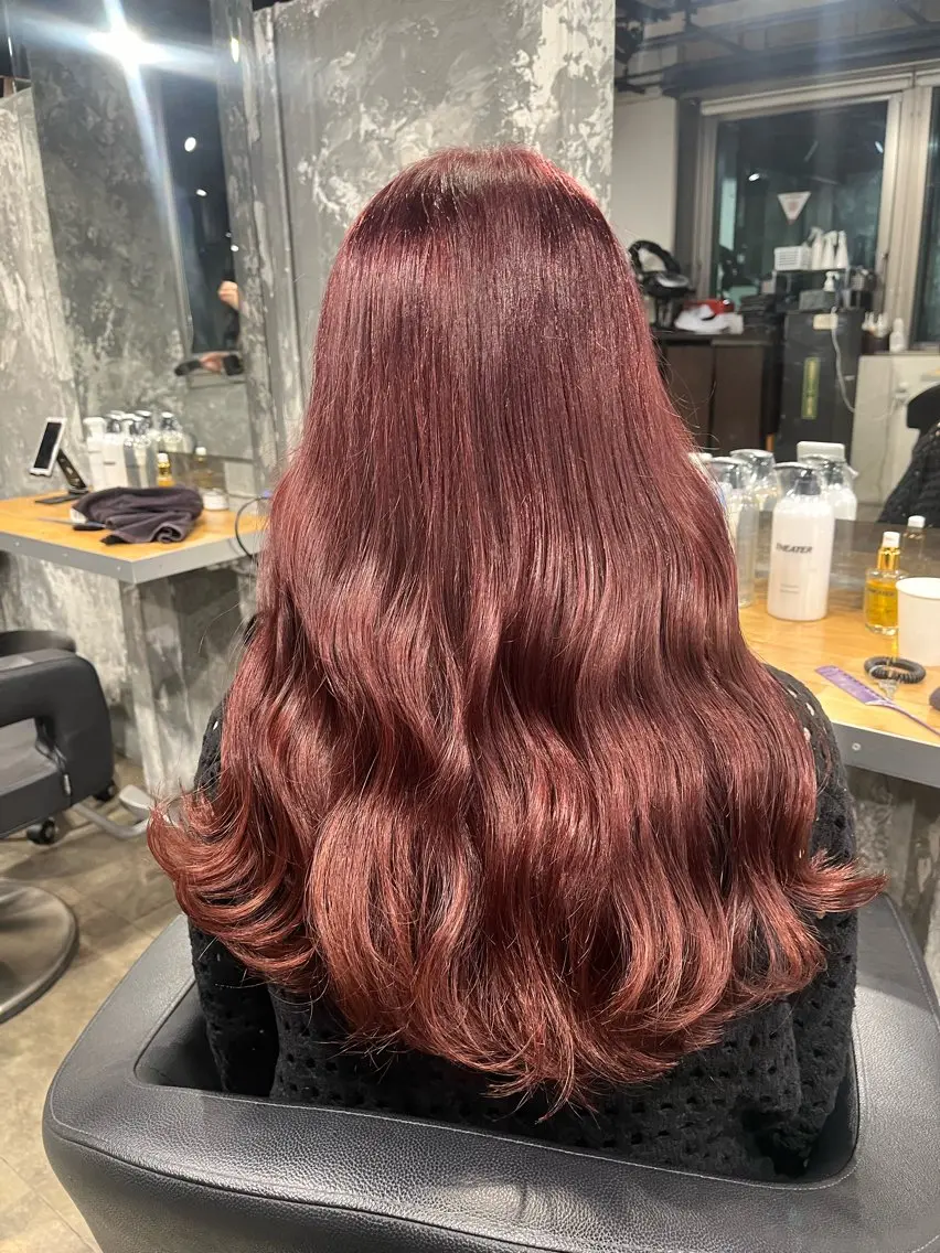 ロング カラー ハイトーンカラー 🦄レイヤーカットのヘアスタイル