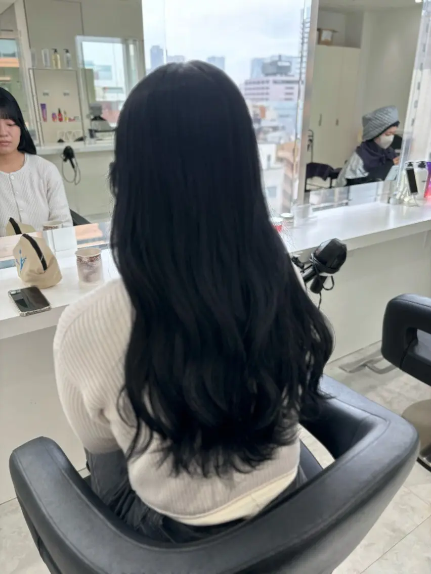 ロング カラー ヘアカラー トリートメント ヘッドスパ ヘアセット 流行りの透明感カラー ×縮毛矯正🤍ユウのヘアスタイル
