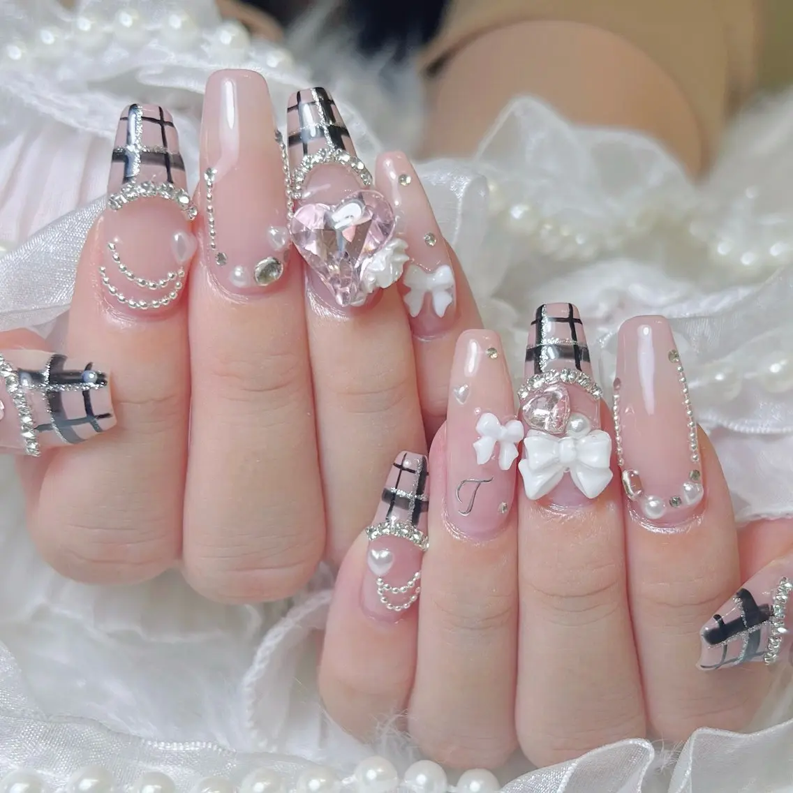 ネイル ガーリー ピンク リボン スカルプネイル ハンドネイル Abyss🎀 mayuのネイルデザイン