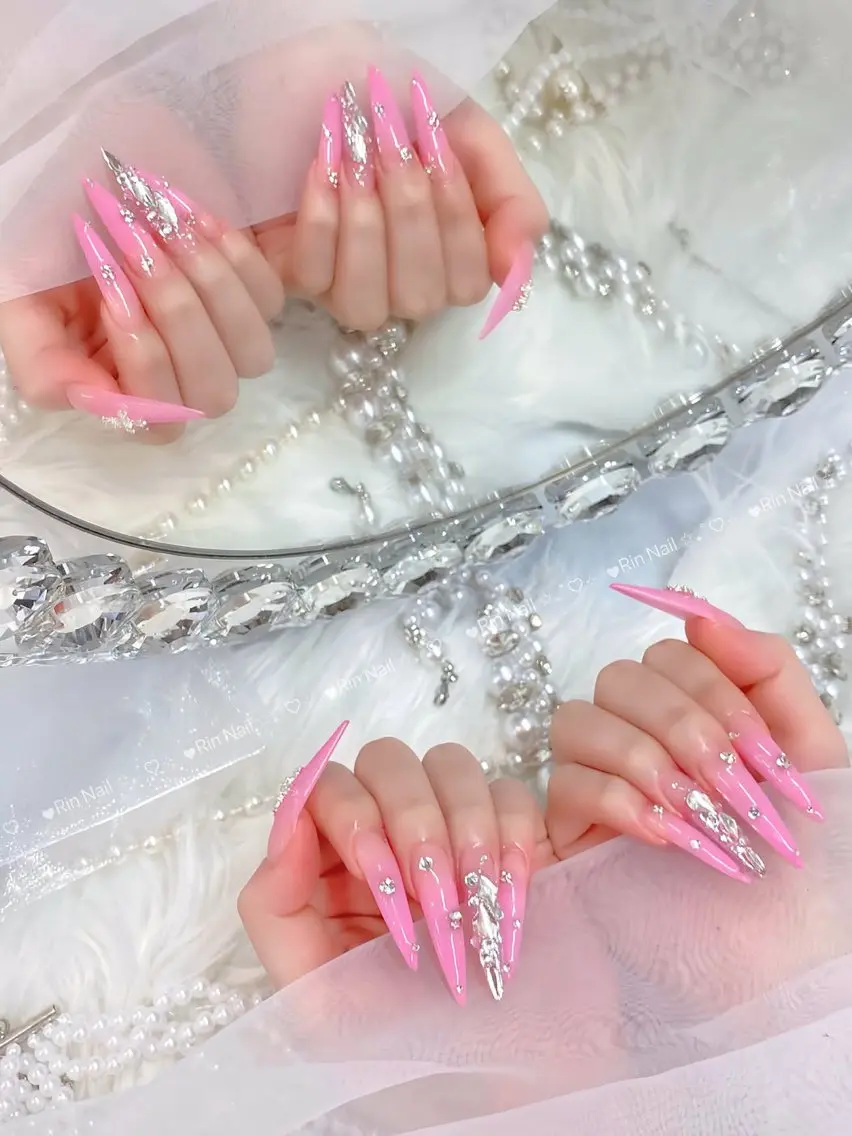 ネイル オーロラネイル チークネイル 桜ネイル クリアネイル ドット ハンドネイル Rin Nail Shinokuboのネイルデザイン