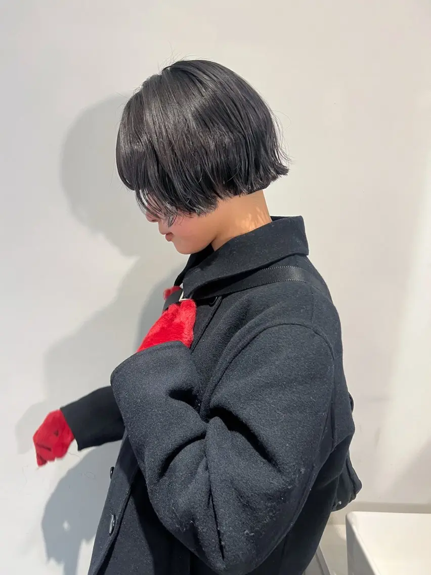 ショート カット kotoko 透け感カラーのヘアスタイル