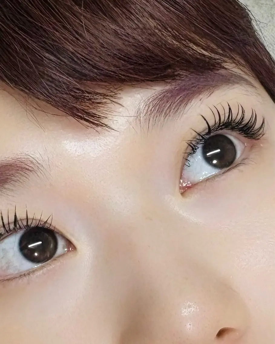 【濃密・フルセット】圧倒的目力✨フラットラッシュ200本まで付け放題!(オフ込みアイシャンプー付き)の写真