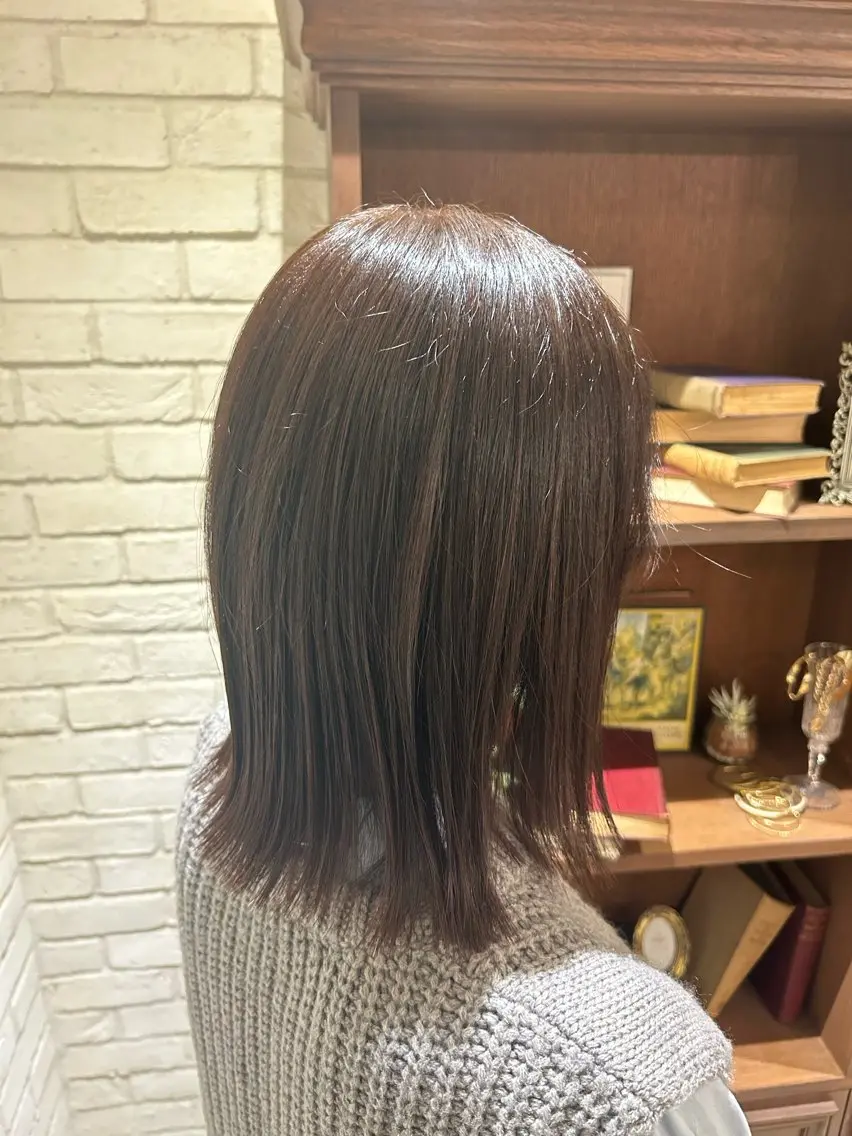 ミディアム ボブ 外ハネヘア 宇川 湧也のヘアスタイル