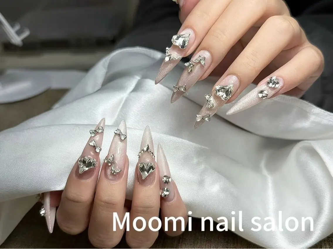 ネイル チークネイル フレンチネイル ジェルネイル グラデーション ハート ハンドネイル moomi nail スカルプ専門のネイルデザイン