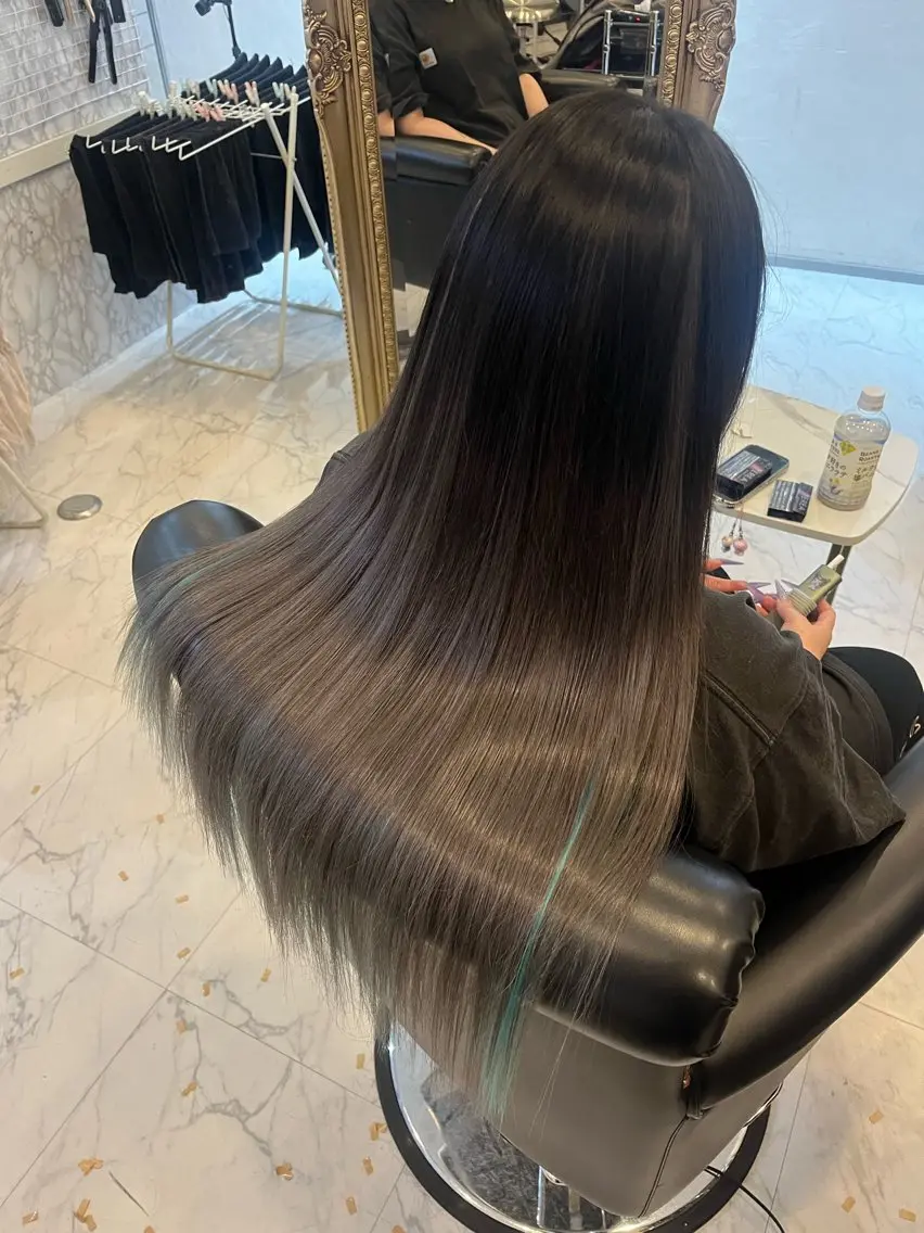 ロング エクステ ケアブリーチ&シール エクステの店和田翔莉のヘアスタイル