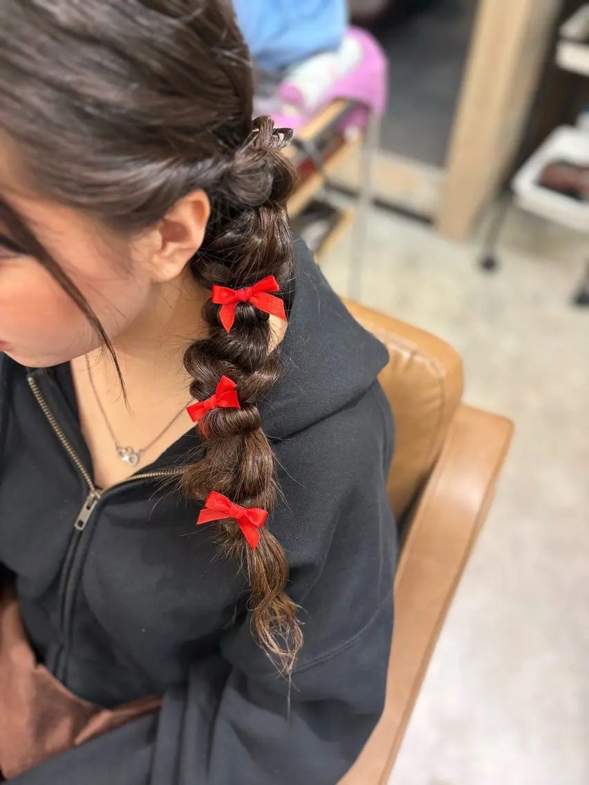 ロング ヘアアレンジ ヘアセット 岡本 恋樺のヘアスタイル