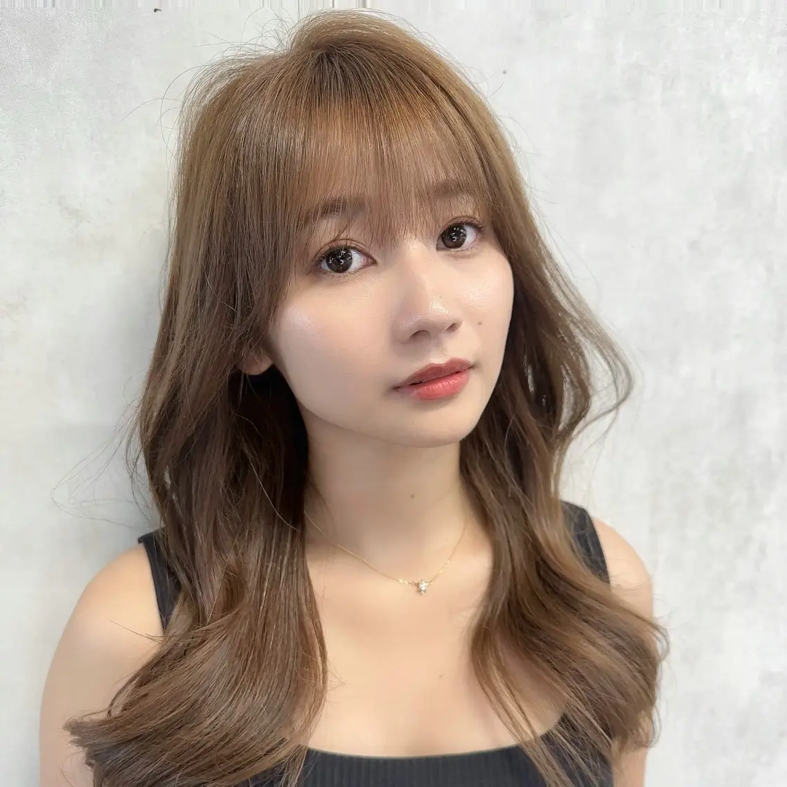 ロング カラー レイヤーカット 小顔カット ヘアカラー トリートメント 新宿/レイヤーカット 髪質改善/小顔見せのヘアスタイル