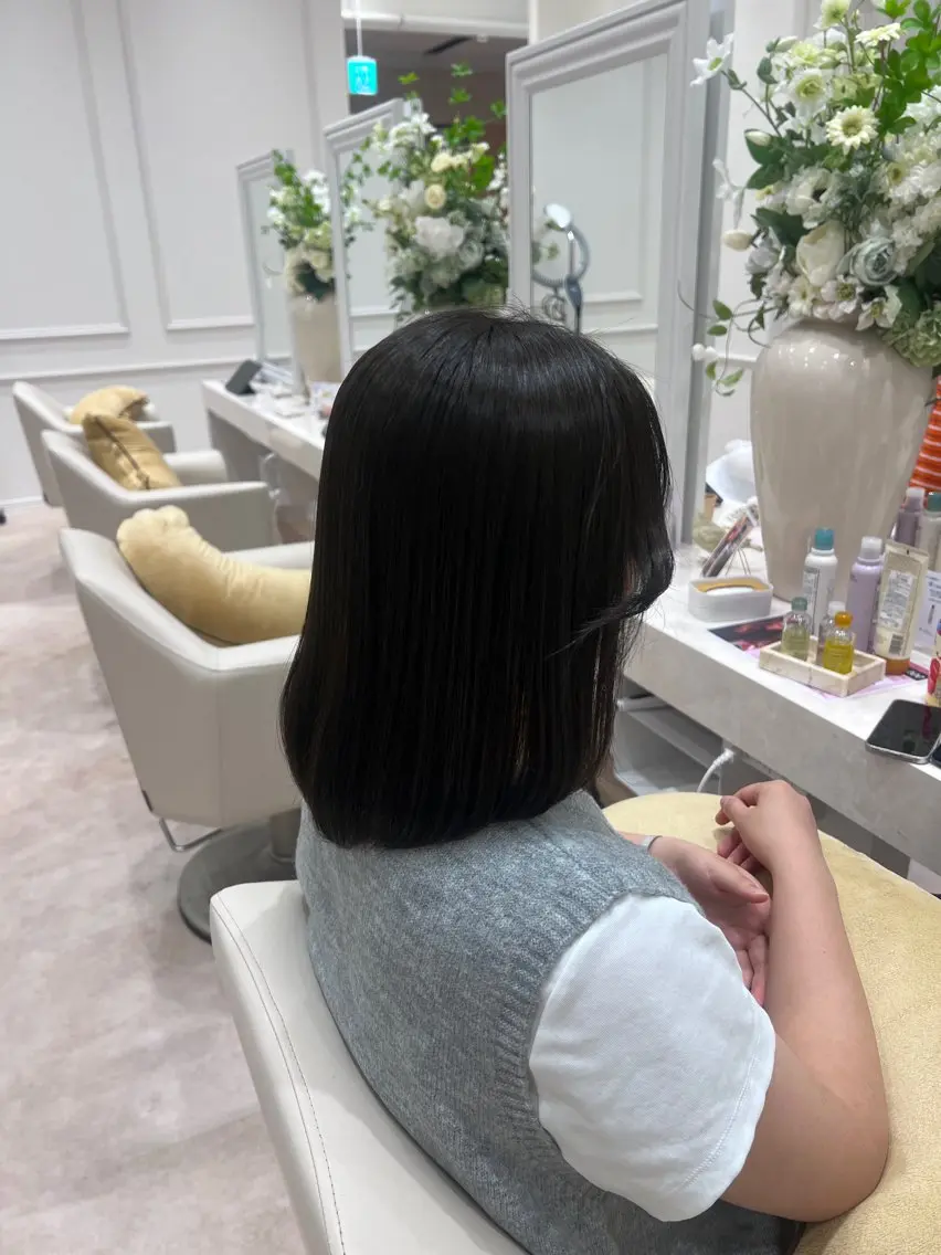 ミディアム カット ヘアカラー FEERIE 晴海店 荒木優菜のヘアスタイル