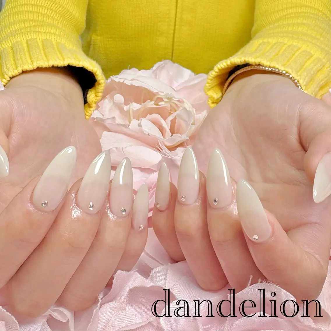 ネイル ハンドネイル ハンドケア dandelion ダンデライオンのネイルデザイン