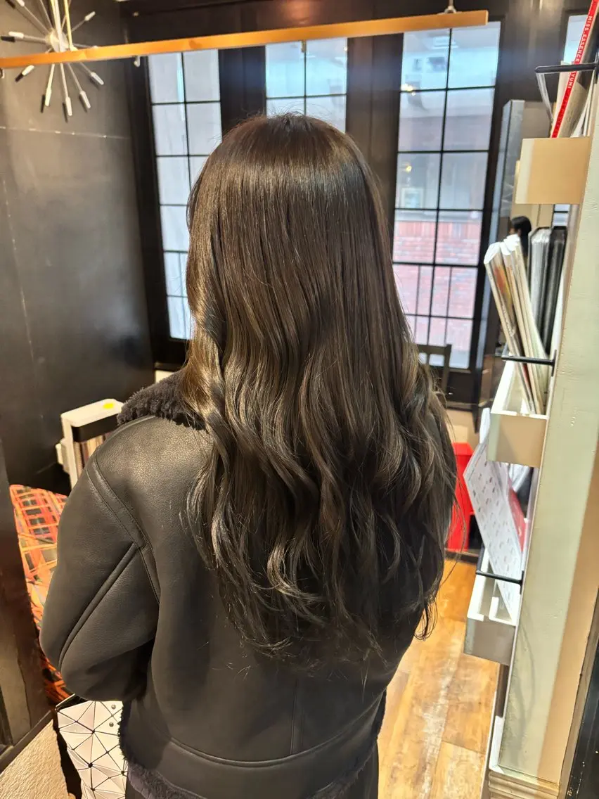 カラー 明賀　瞳 /みょうが　ひとみのヘアスタイル
