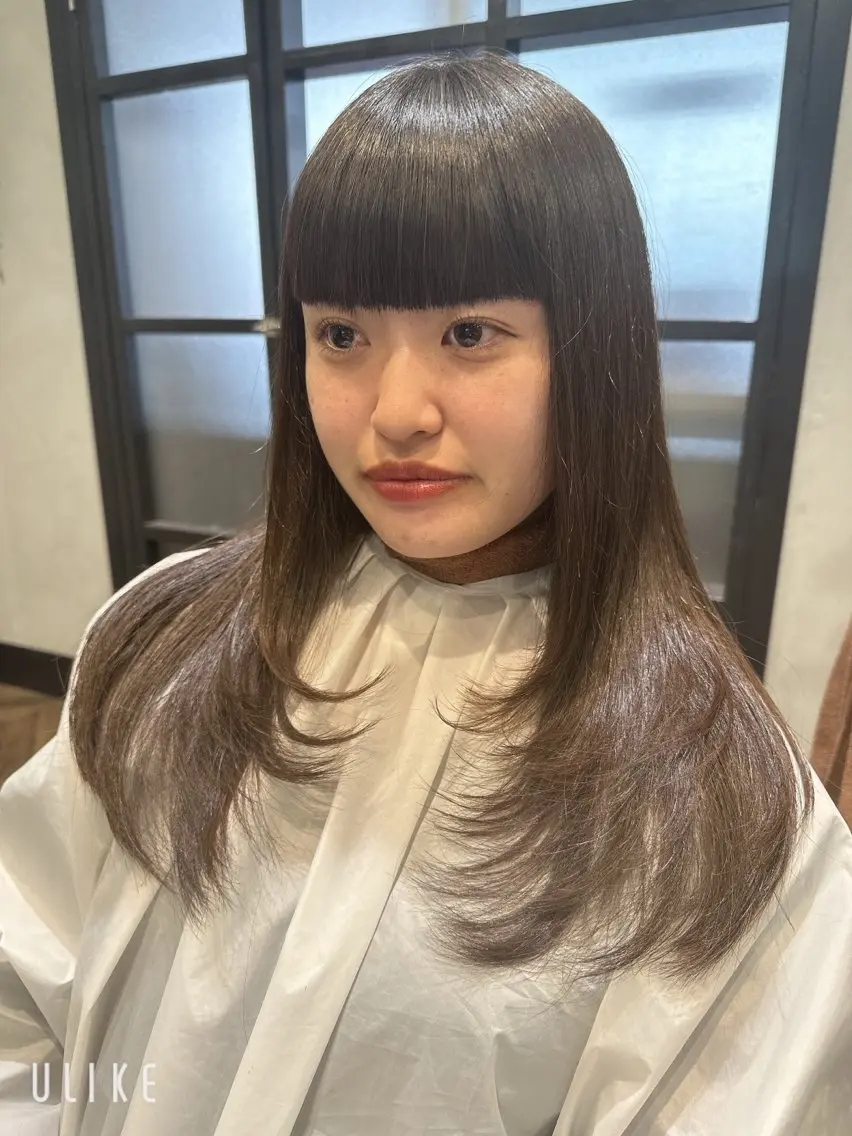 ロング レイヤーカット ＲＩ ＨＯのヘアスタイル