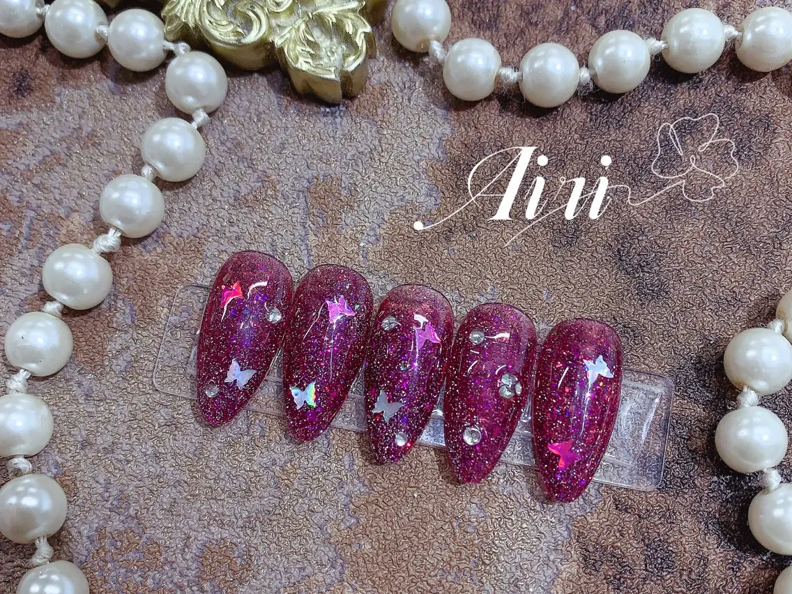 ネイル ハンドネイル ネイルサロンAiri 長さ出し·シンプルのネイルデザイン