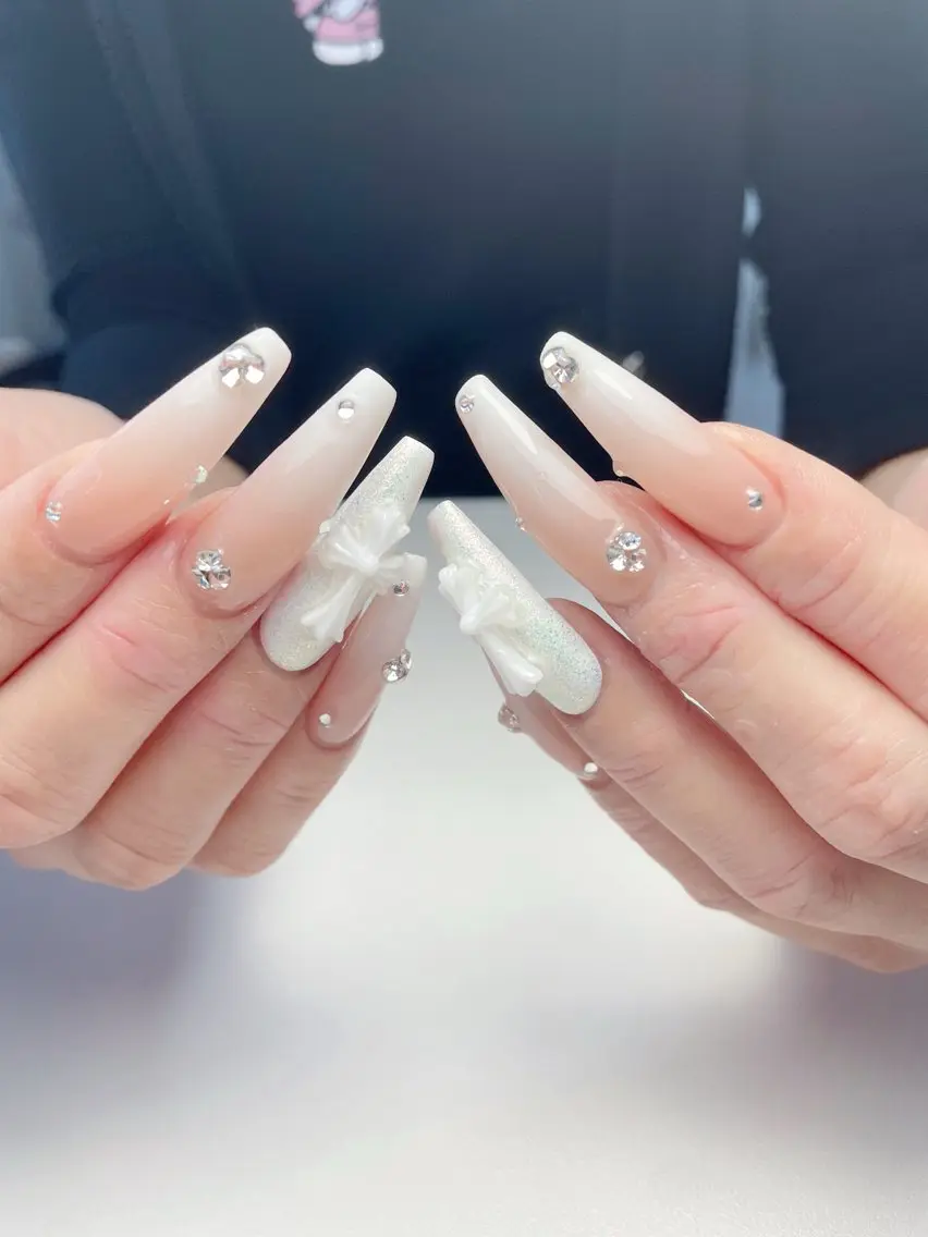 ネイル Mioné ネイルサロンのネイルデザイン