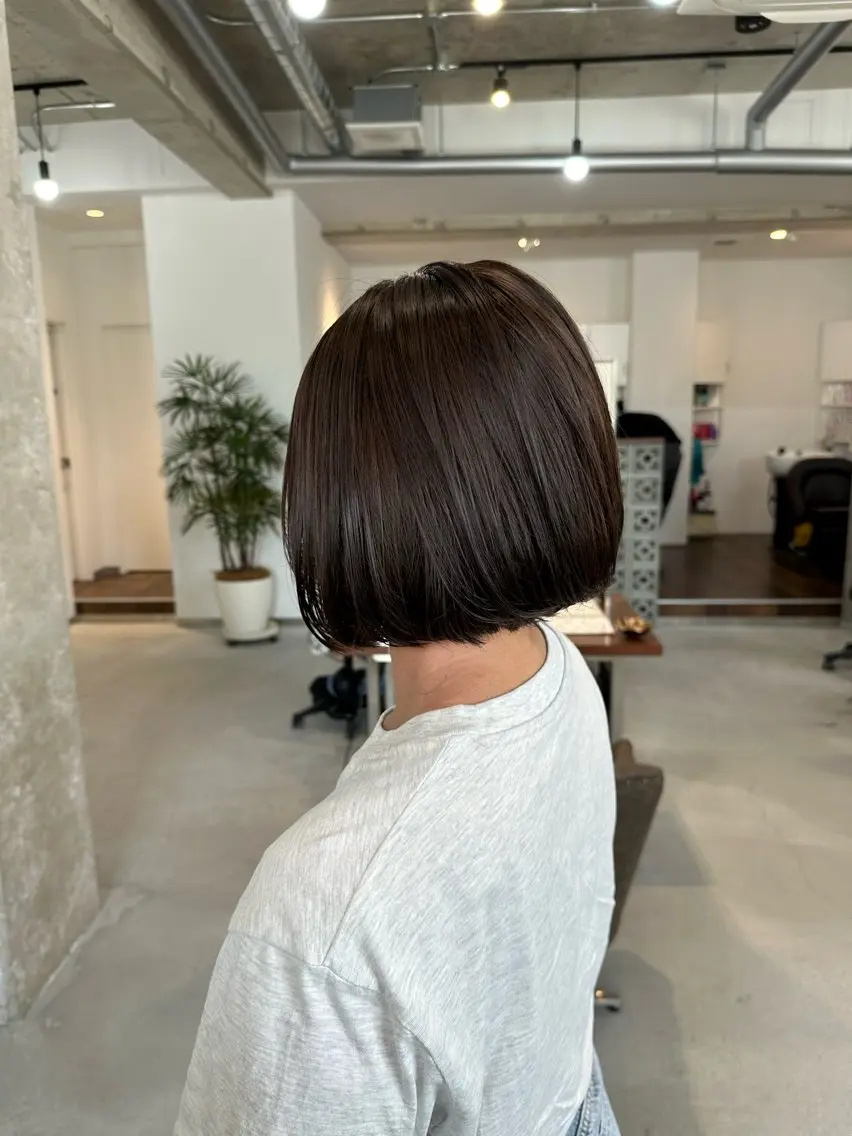 ショート カラー ボブ カット ヘアカラー トリートメント カイリ /レイヤーカットのヘアスタイル