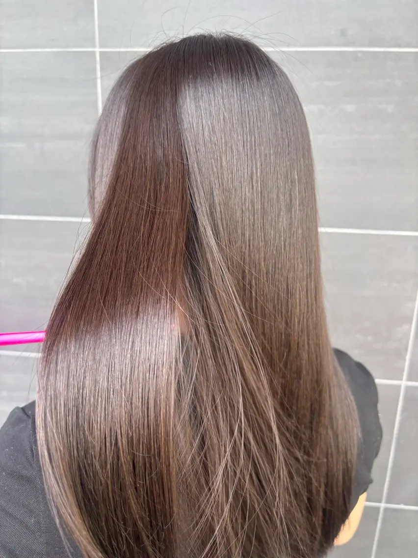 ロング ヘアカラー トリートメント 中村 梨央奈のヘアスタイル